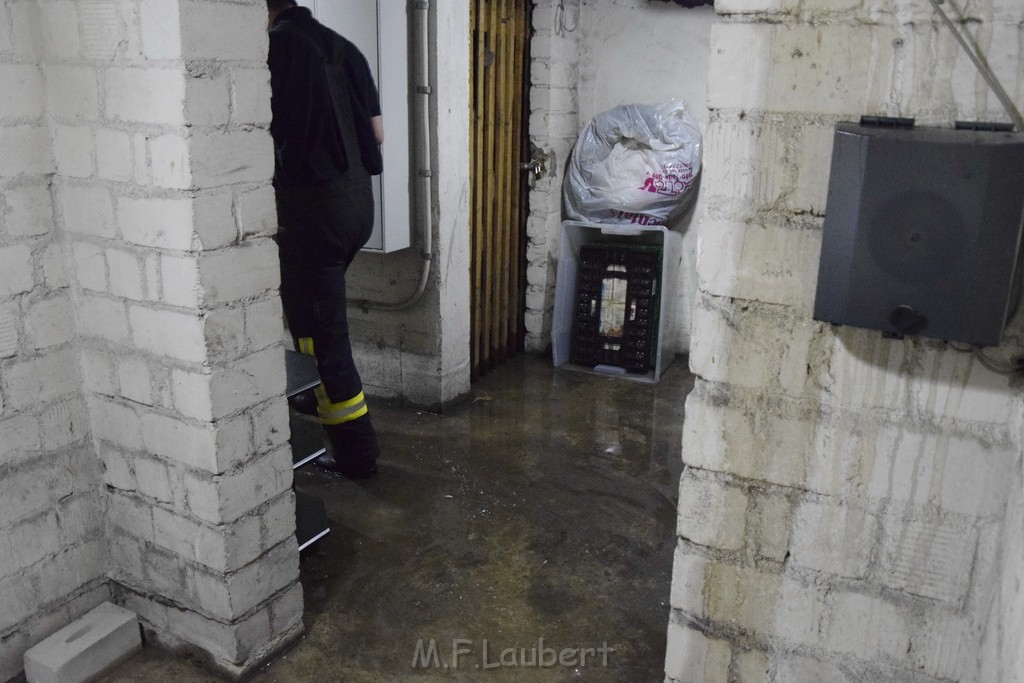 Wasserschaden Wohnung Koeln Vingst Oranienstr P10.JPG - Miklos Laubert